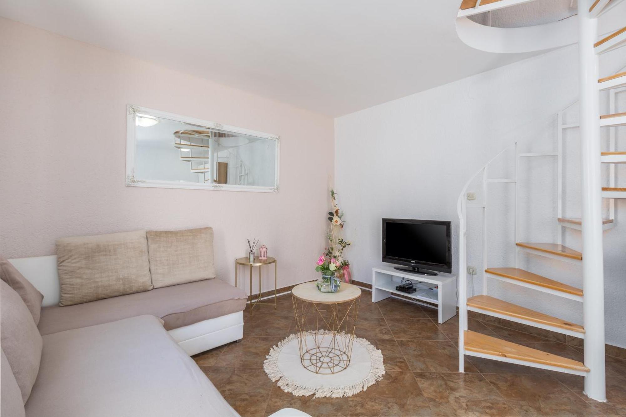 Apartment Leni Near Beach Porec Bagian luar foto